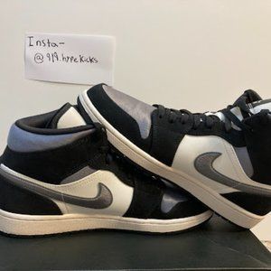 Jordan 1 Mid Grey toe